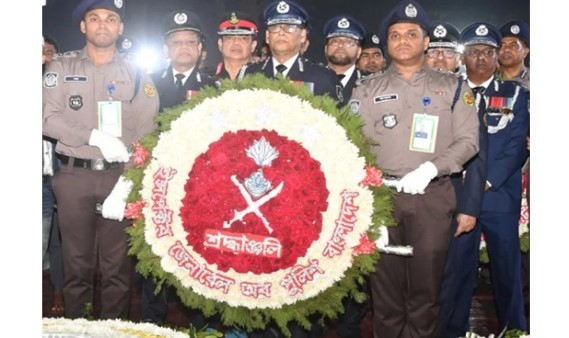 ভাষা শহীদদের প্রতি আইজিপির শ্রদ্ধা